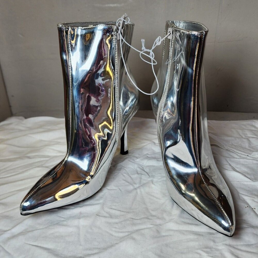 New A New Day Women High Heel Ankle Boots Silver Shiny Pointed Toe Boots Sze 6